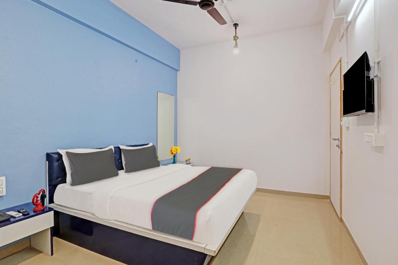 Hotel Solitaire, Best Luxurious Hotel Ac Rooms In Surat Exterior foto